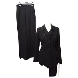Conjunto de Chaqueta y Pantalón Negro de Chantal Thomass talla 34 36