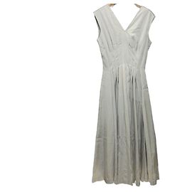Autre Marque Vestido de cuello en V con forma de tachuela FRAY I.D