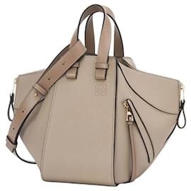 Borsa Hammock Piccola Loewe in Morbida Pelle di Vitello Granata