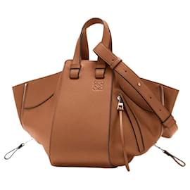 Loewe Borsa Hammock piccola in pelle di vitello classico