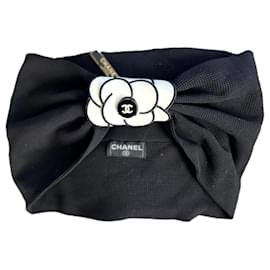 Fascia per Capelli Chanel Nera con Camelia Bianca