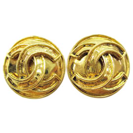 Orecchini a clip in metallo con bottone CC di Chanel