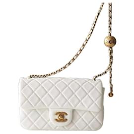 Borsa a tracolla mini rettangolare in perle CHANEL bianca - Chanel