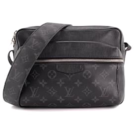 LOUIS VUITTON - Borsa a tracolla Outdoor Messenger Louis Vuitton in pelle nera e tela rivestita con monogramma eclipse