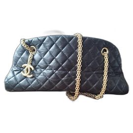 Borsa a mano Chanel Mademoiselle in pelle nera