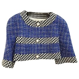 Increíble chaqueta cropped de pasarela Chanel con botones de perla