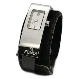 Reloj Fendi 3300L de acero y cuero