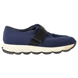 Prada Slip On Sneakers aus marineblauem Nylon