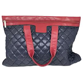 Borsa tote Chanel Coco Cocoon in nylon trapuntato blu