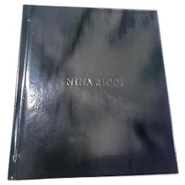 Nina Ricci Piccolo quaderno di carta