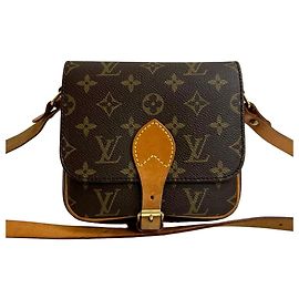Bolsa de Ombro em Couro Monogram Culteciel PM da Louis Vuitton