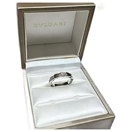 Anillo Serpenti Viper en oro blanco de 18 kt con pavé de diamantes - Bulgari