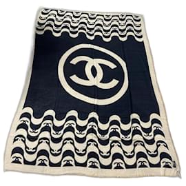 Chal Chanel de cachemira y seda azul marino y ecru