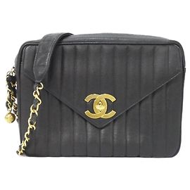 Borsa a spalla in pelle di vitello grana nera Chanel