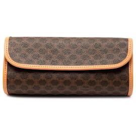 Céline Clutch de lona recubierta Macadam marrón Celine