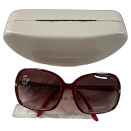 Nina Ricci Sonnenbrille