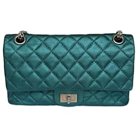 Chanel riedizione 225 blu metallico