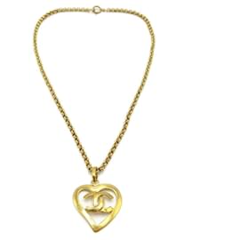 Pendente in metallo a forma di cuore CC di Chanel