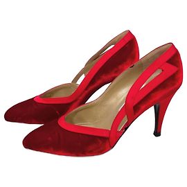 Scarpe con tacco rosse Gianni Versace degli anni '80, scarpe in velluto rosso