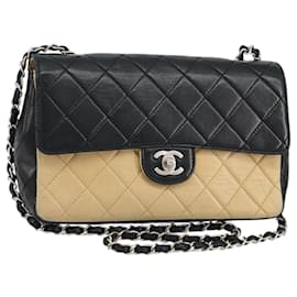 Borsa a tracolla quadrata CC vintage di Chanel in pelle di agnello trapuntata media