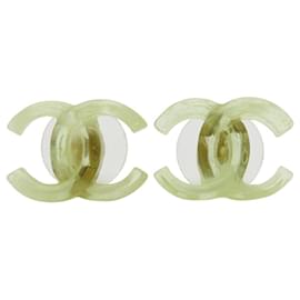 Orecchini in plastica verde con il logo Coco di Chanel