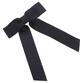 Fermaglio in raso nero Chanel