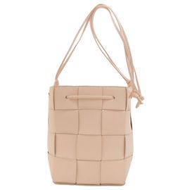 Cassette Bucket Bag von Bottega Veneta