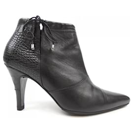 Chanel Stiefel