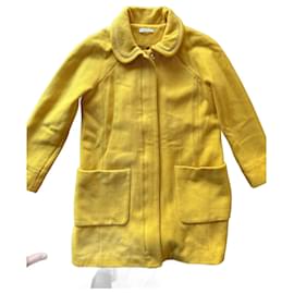 Abrigo de lana amarillo Chloé con botones dorados