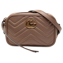 Gucci Mini GG Marmont in pelle matelassé marrone con tracolla