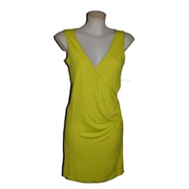 Vestido Burberry verde lima en viscosa