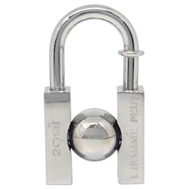 Hermes LHomme Peut Embellir La Terre Cadena Lock Charm Metal - Hermès