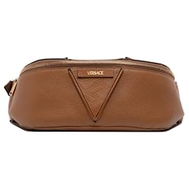 Belt bag in pelle marrone con firma V Greca di Versace