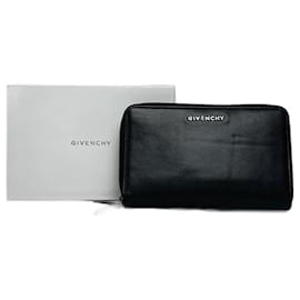 Clutch in pelle vintage Givenchy nera