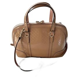 Microguccissima Dôme in pelle verniciata beige