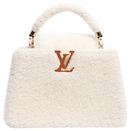 Borsa Capucines in shearling crema - Louis Vuitton