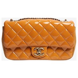 Chanel Borsa a soffietto in vernice gialla 2015
