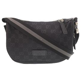 Borsa a spalla nera in nylon GG di Gucci