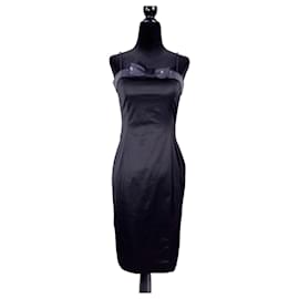 Vestido preto Moschino Jeans com laço de paetês