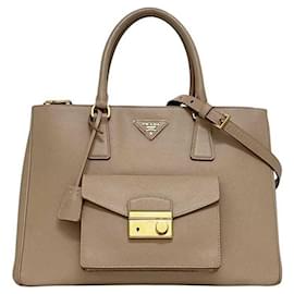 Borsa a mano in pelle Saffiano beige Prada