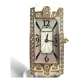 Damenarmbanduhr Avenue C von Harry Winston 330 LQWL.M D3.1 mit Diamantlünette
