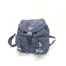 Zaino Prada Vela con placca logo triangolare in viola