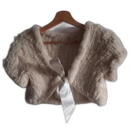 Les Petites Kaninchenfell Bolero in Eggshell