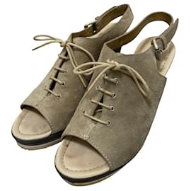 Moncler Wildleder Slingback Schnürsandalen