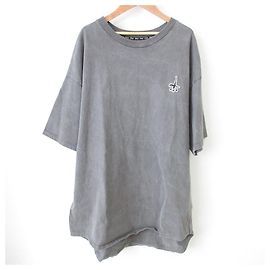 Autre Marque Camiseta oversized de media manga con parche bordado CVTVLIST