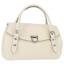 Bolsa de Ombro Gancini em Couro Salvatore Ferragamo