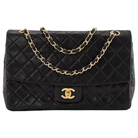 CHANEL - Borsa Classica/Timeless Chanel in pelle nera con pochette vintage