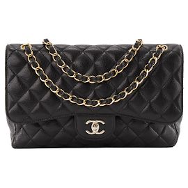 CHANEL - Borsa a tracolla Classic/Timeless Jumbo in pelle caviar nera