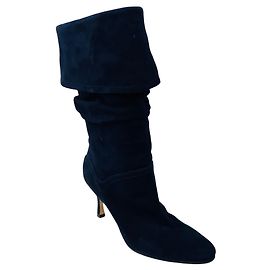 Stivali in suede blu navy a pieghe Manolo Blahnik