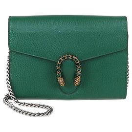 Portefeuille Gucci en cuir vert avec chaîne Dionysus en cristal